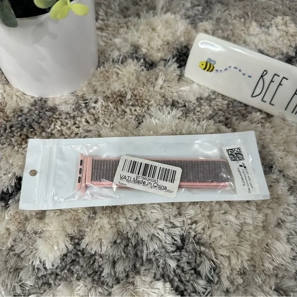 Apple Watch Replacement Sport Band Nike + Edition Space Dye Pink Nylon 38mm - Picture 4 of 8